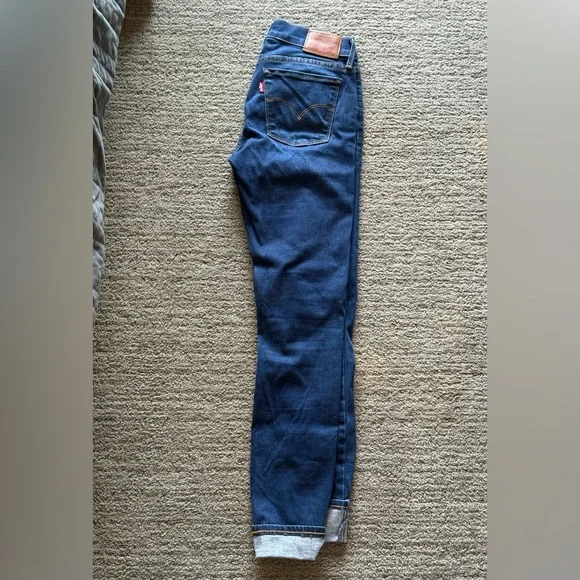 Levi's Women’s Skinny Blue Jeans Cuffed - Picture 2 of 4